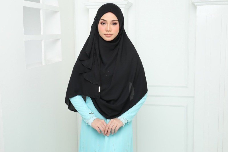 SUNNY BLACK - Sesuci Sumayyah