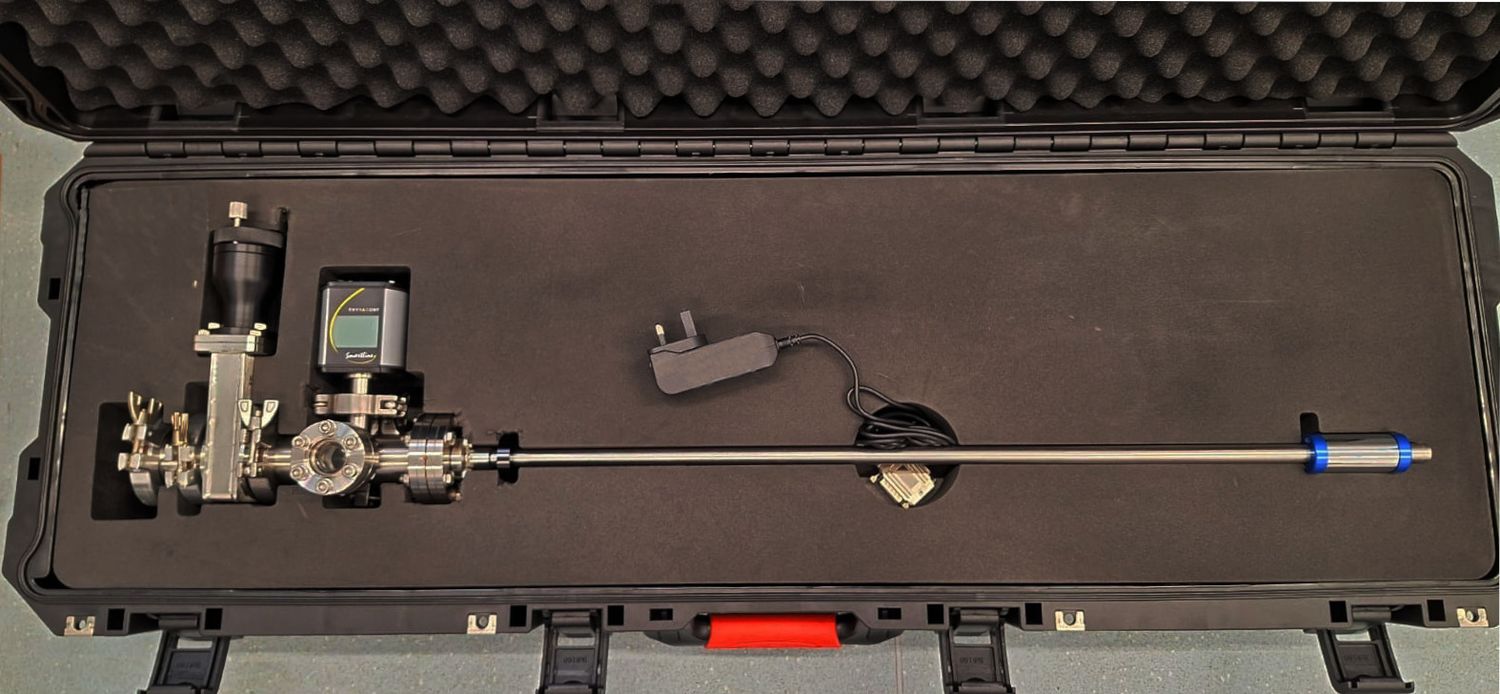 Vacuum transfer suitcase