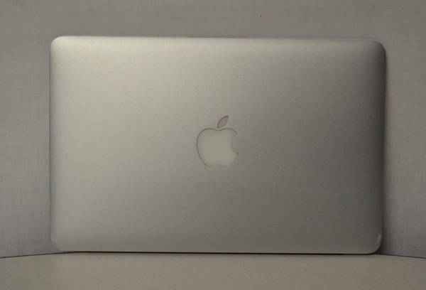 Apple Macbook Air 2014 A1465 11.6" Core i5 128 GB 4GB ram office 2016 00001