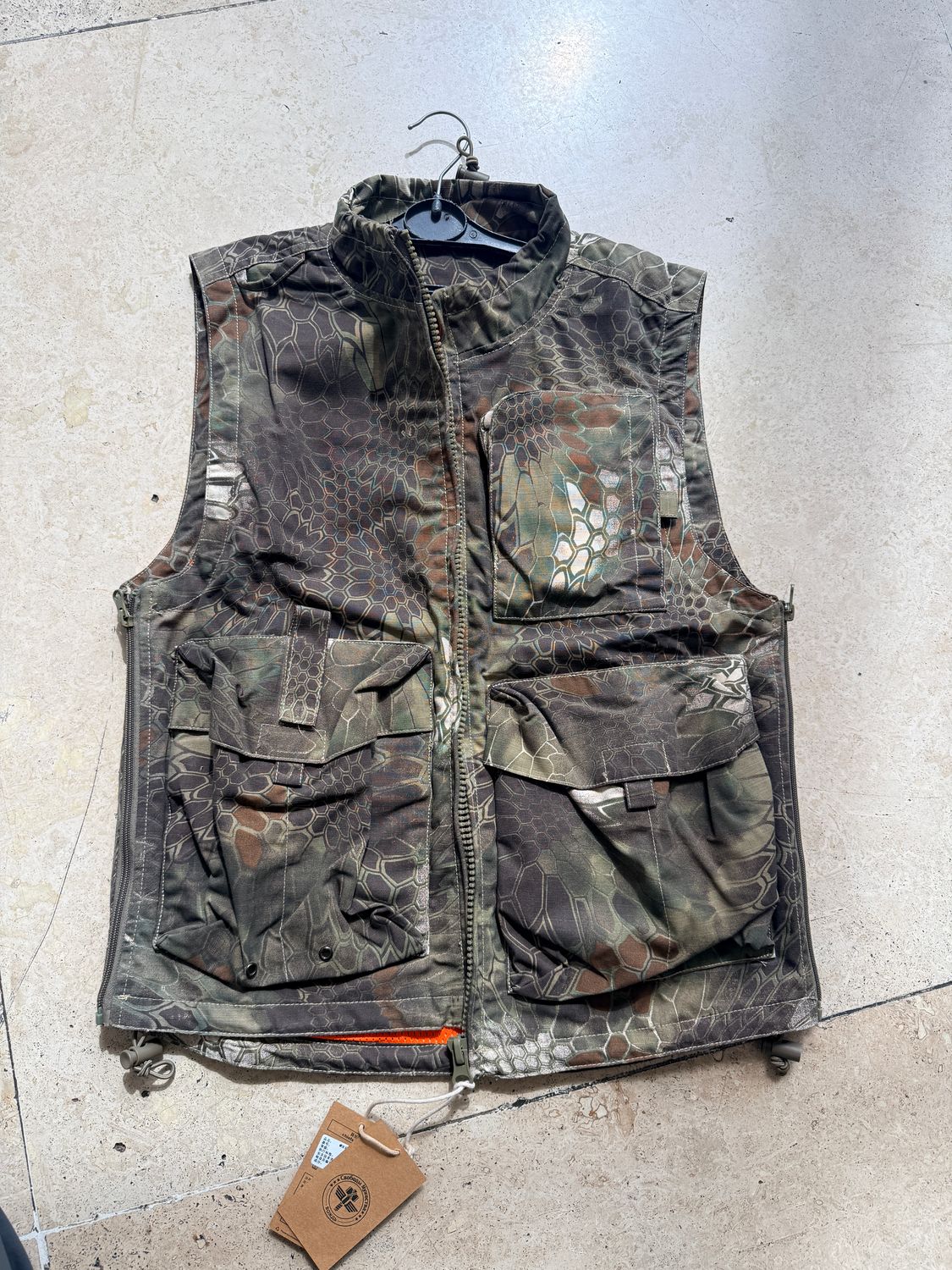 WarChief Hunting Vest ​ Tactical Vest Highlander Camo