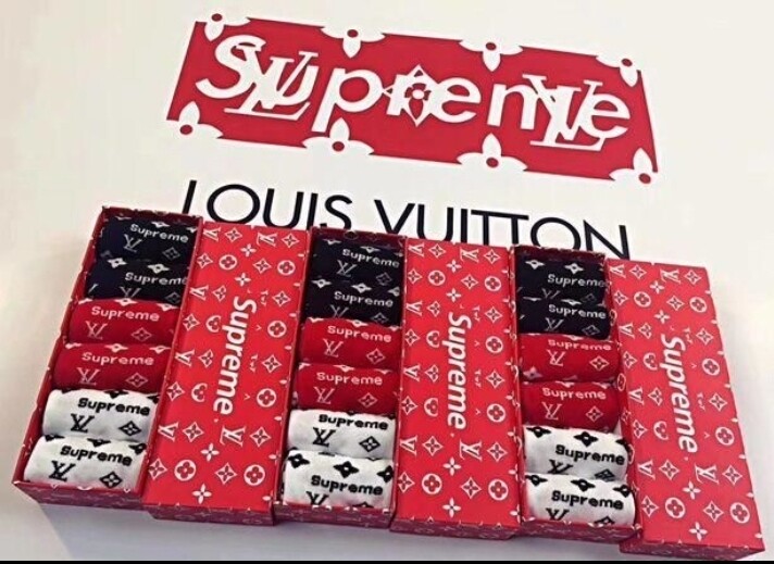 Ja'Quinn on X: Louis Vuitton Supreme Socks💯💯💯 #LouisVuitton