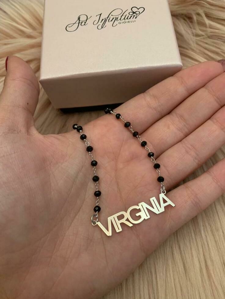 Collana nome e pietre nere