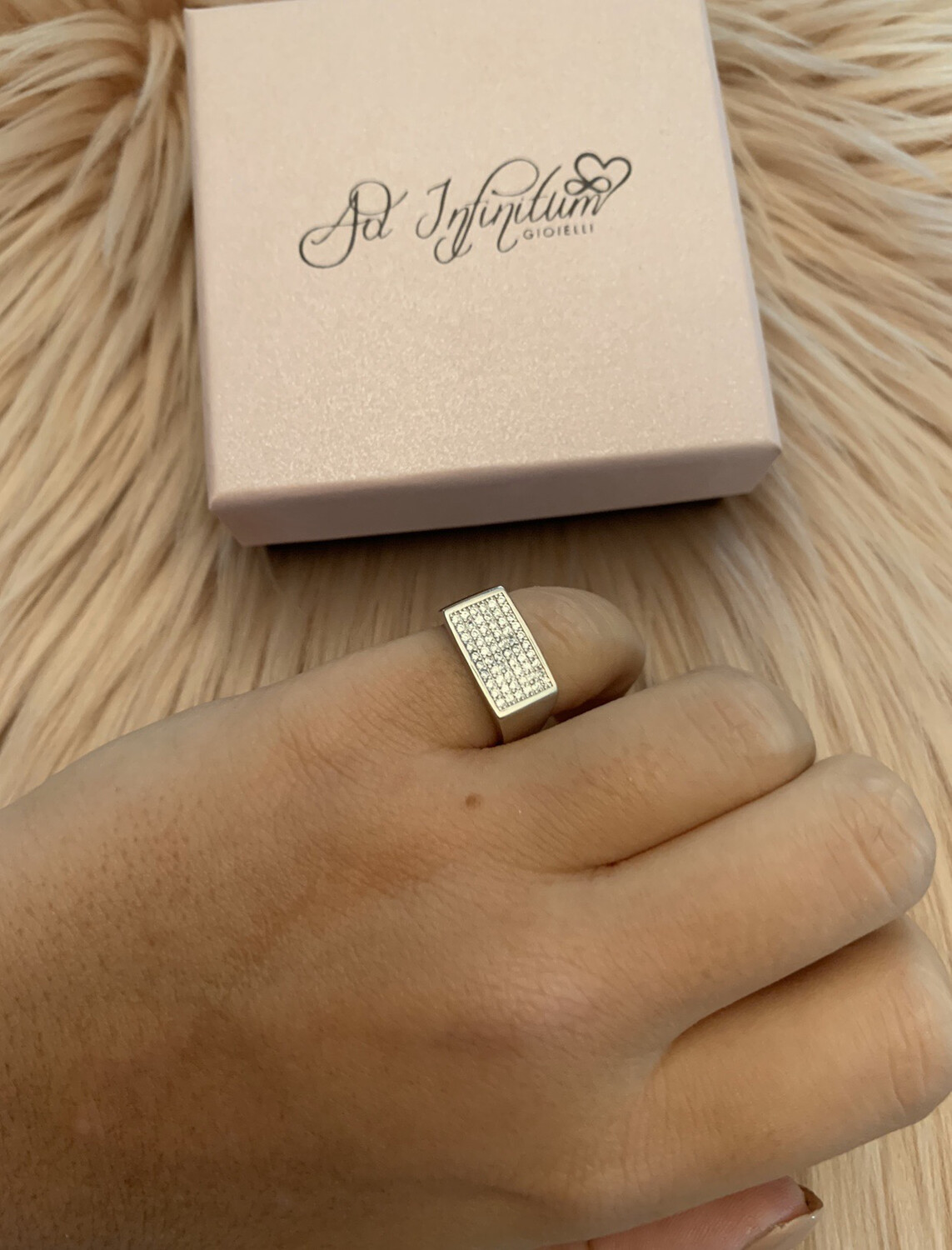 Anello Chavalier rettangolare zirconi bianchi