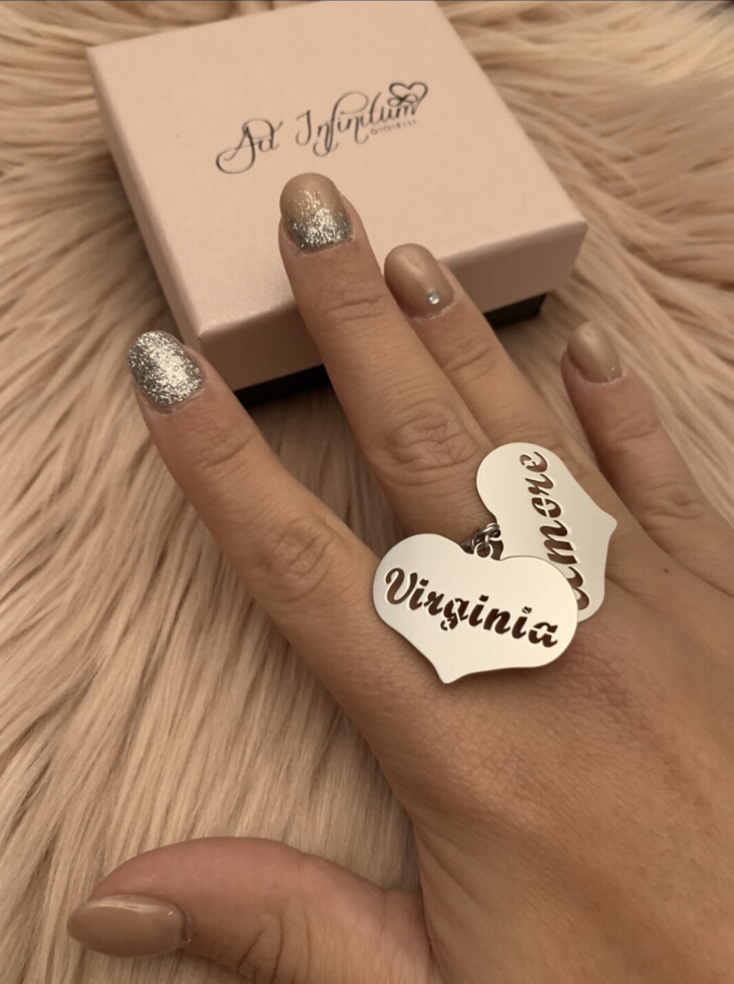 Anello due cuori incisi