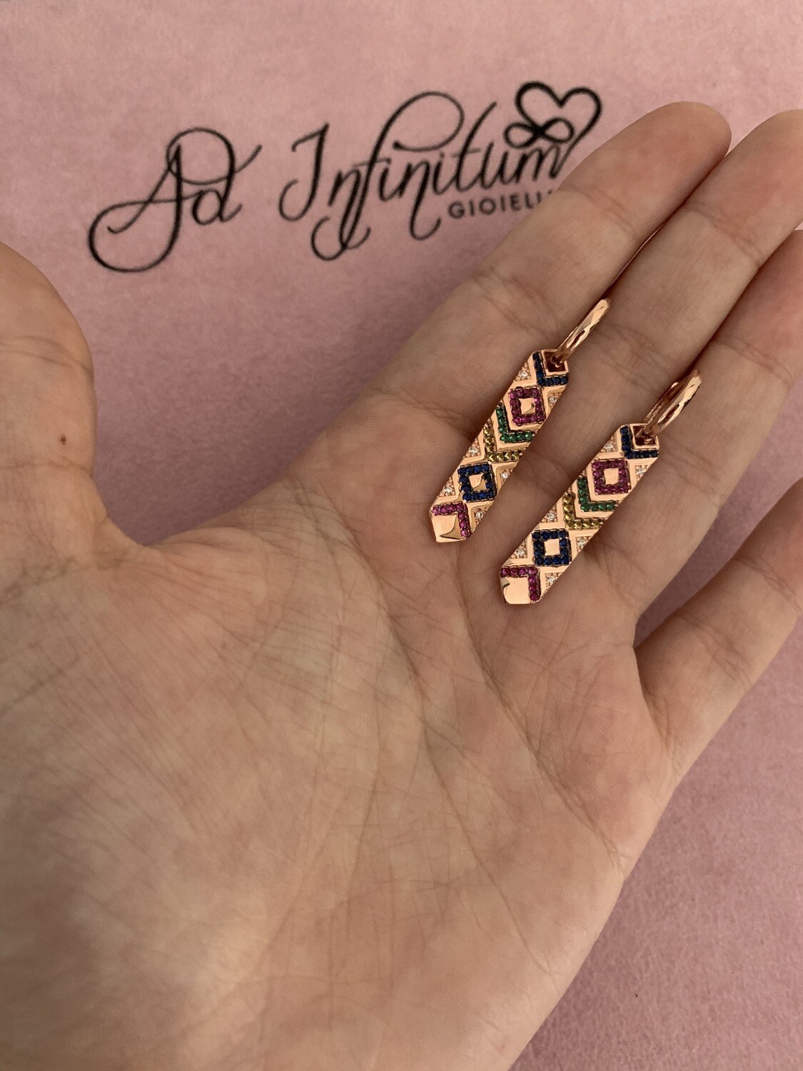 Orecchini Motivo Rainbow Con Zirconi