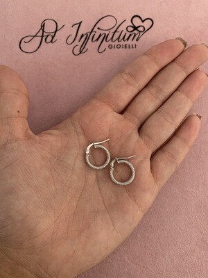 Orecchini Righettati Opachi 1 cm