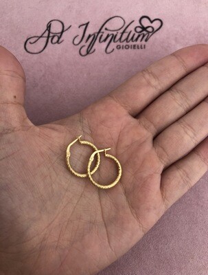 Orecchini Canna Intrecciata Diamantata 1.5 cm