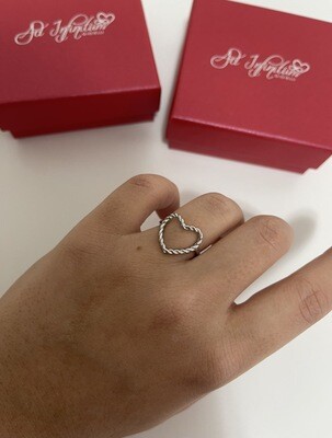 Anello cuore vuoto intrecciato