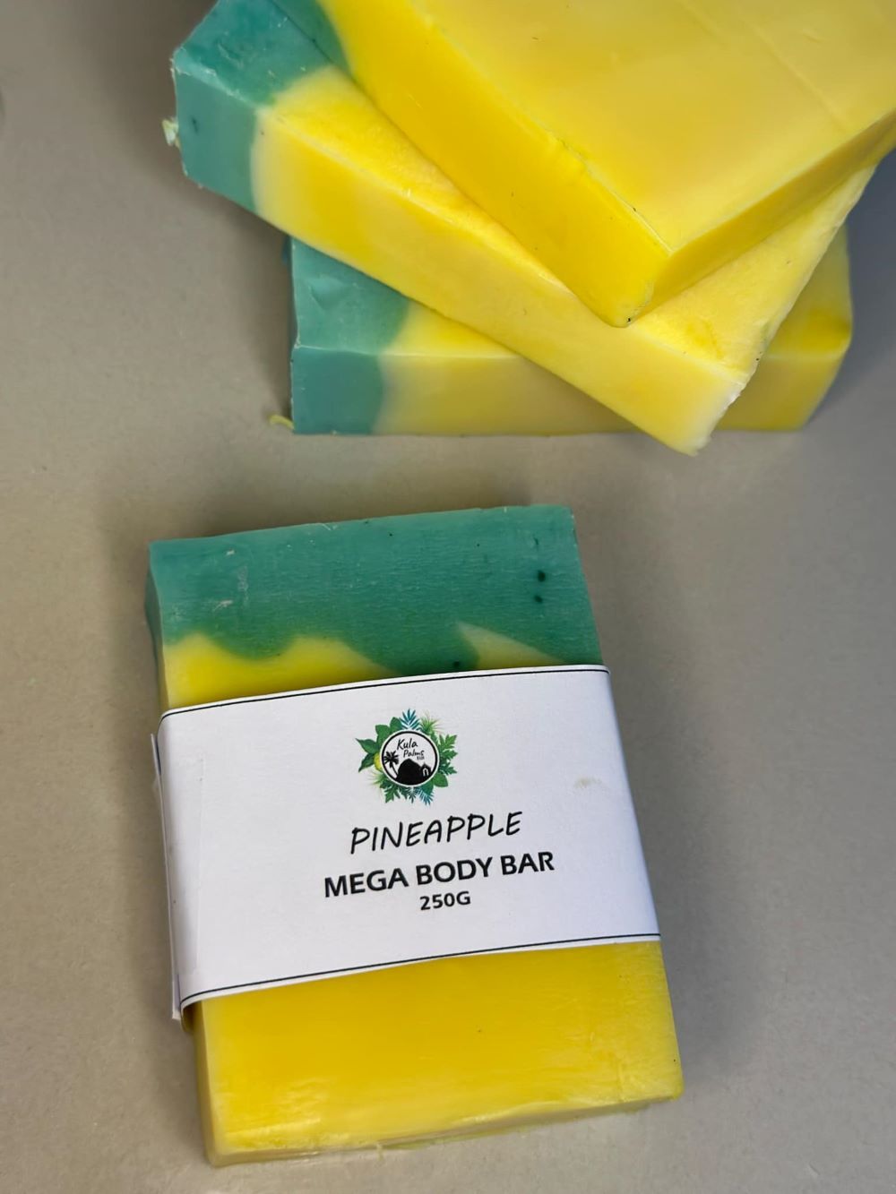PINEAPPLE MEGA BAR