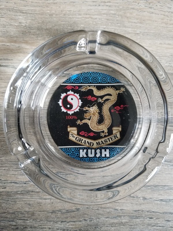 ASHTRAY (KUSH)