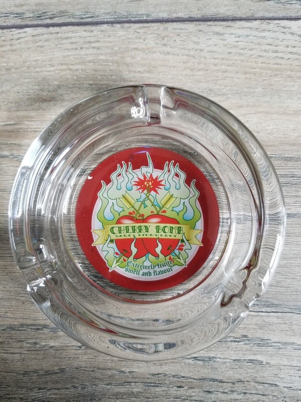 ASHTRAY (CHERRYBOMB)