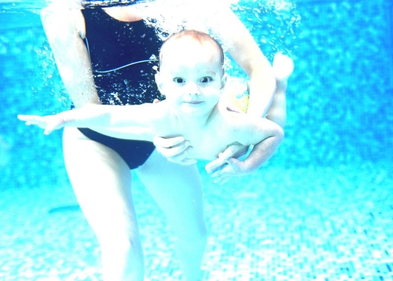 Babyschwimmen 3-7 Monate ALTENMARKT SAMSTAGS ab 03.MAI2025--- 9:30 Uhr- 10:00 Uhr --- Mit Theresa