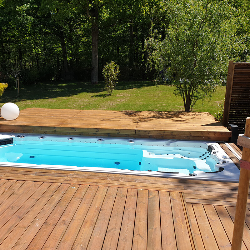 MOBILE DECK POUR SPA DE NAGE