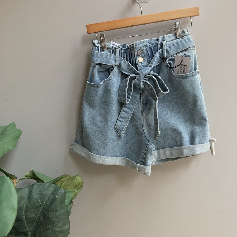 Elastic Waist Cuffed Shorts