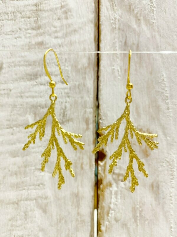 Pendientes rama dorada