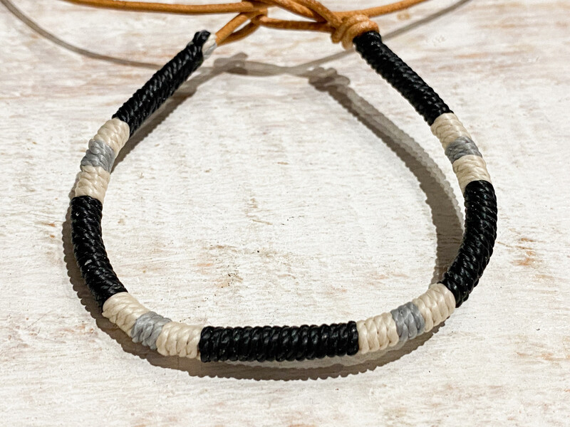 Pulsera cuero mujer negra