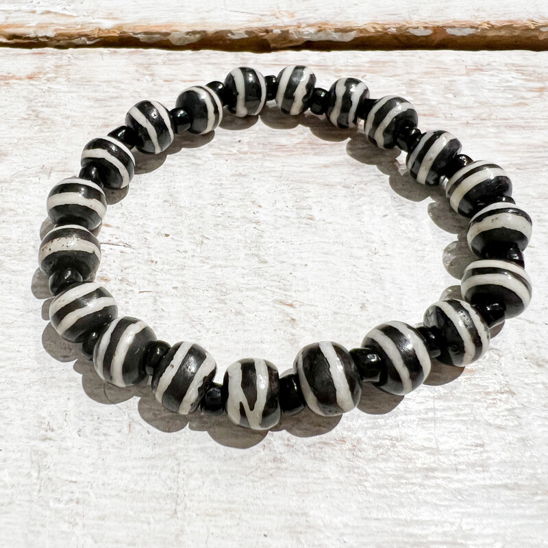 Pulsera negra rayas afro