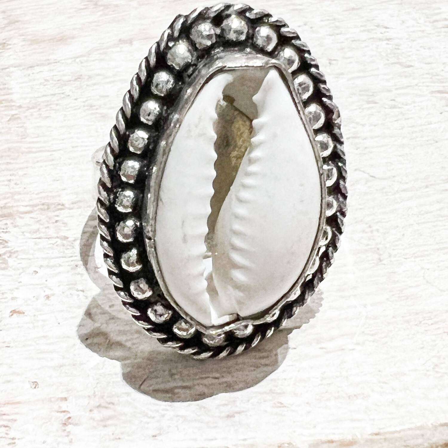 Anillo concha plateado latón