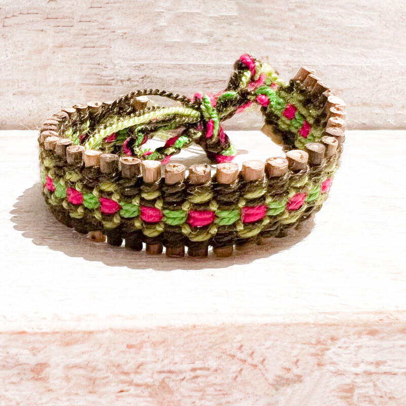 Pulsera madera hilos 5