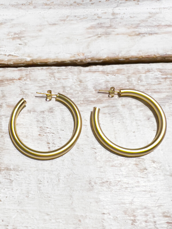Pendientes aro dorado mate 4cm