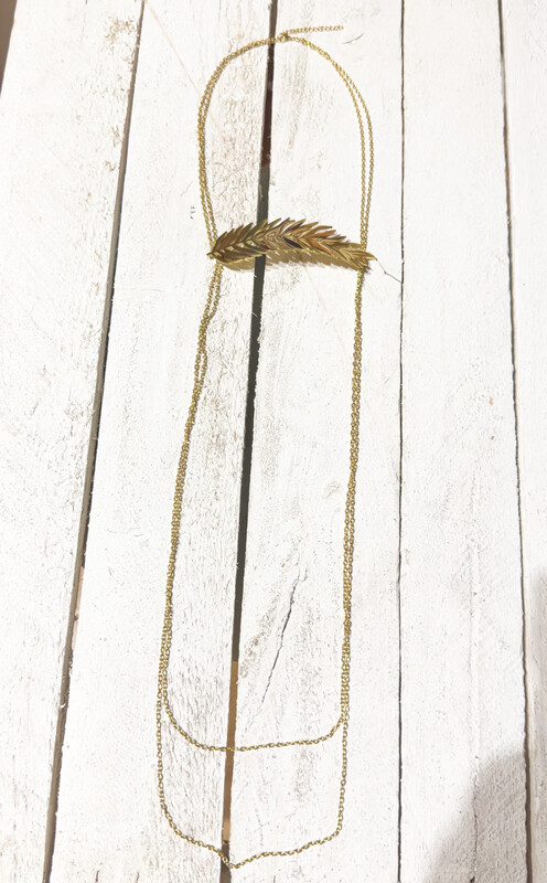 Gargantilla collar acero dorado hoja cadenas
