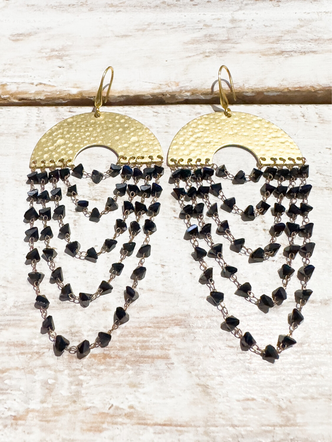 Pendientes cortina negro XL dorados