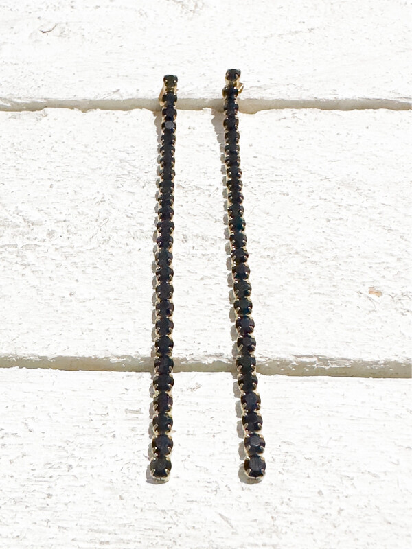 Pendientes tira strass negro acero dorado