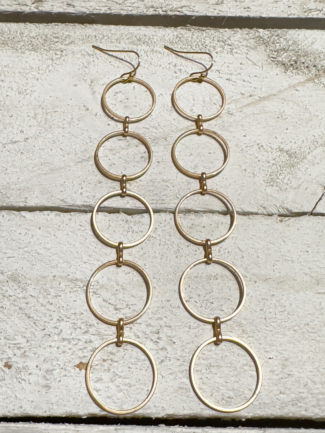Pendientes aros extra largos dorado mate