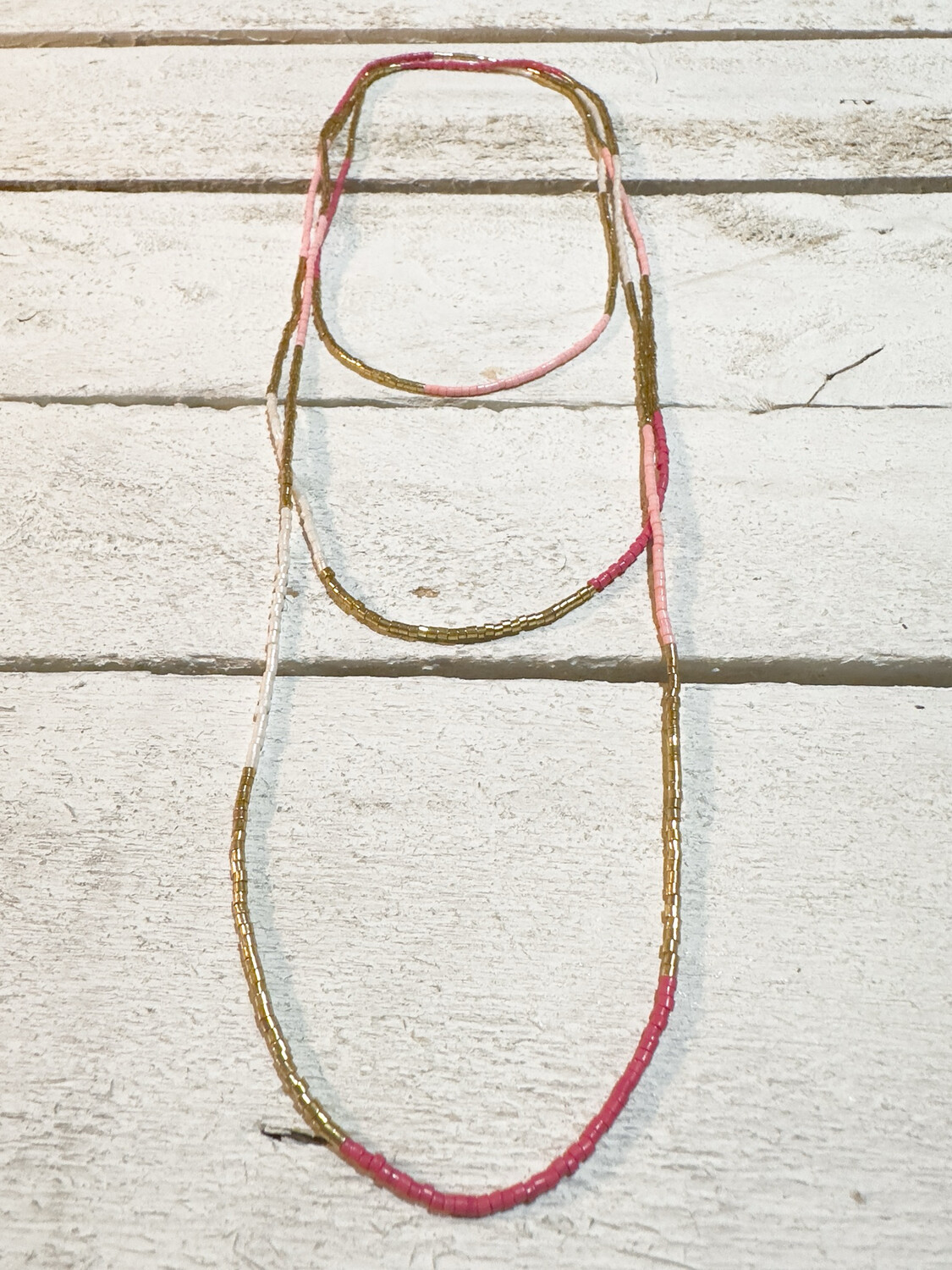 Collar miyuki mini rayas rosas/dorado extra largo
