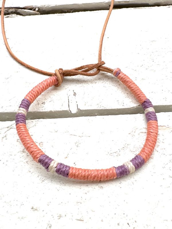 Pulsera cuero naranja y morado