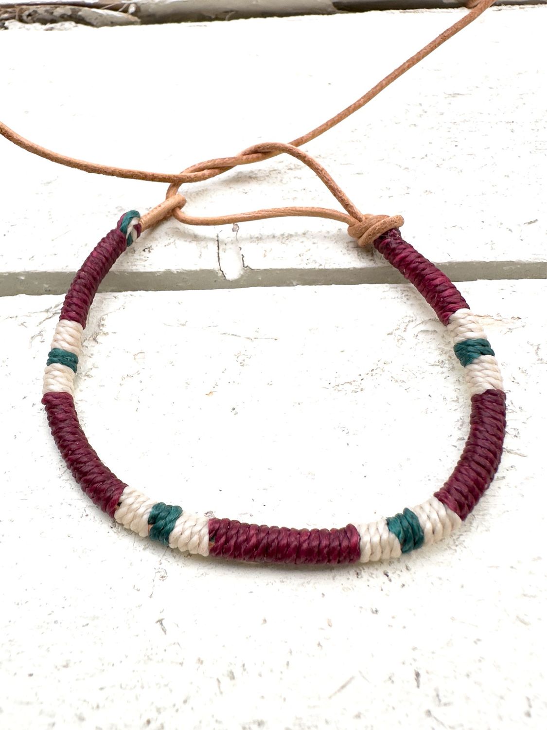 Pulsera cuero granate y verde