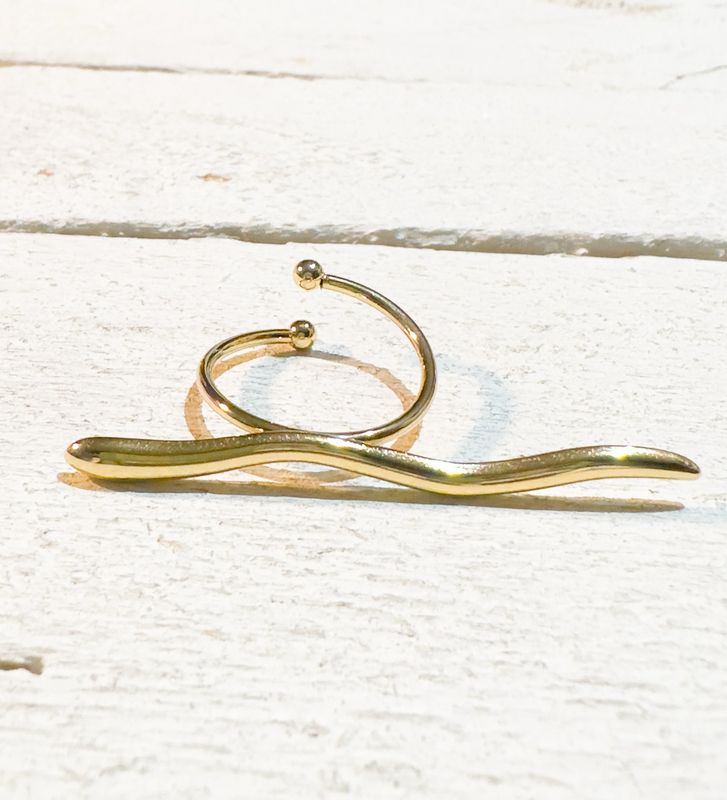 Anillo barra ondulada
