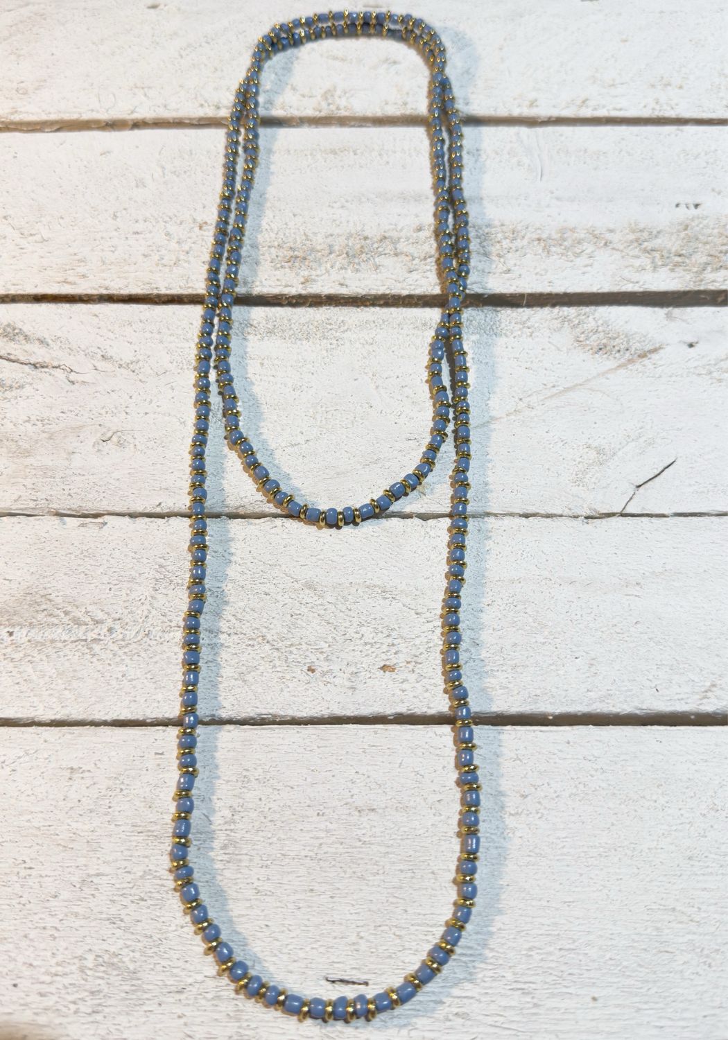 Collar extra largo azul y dorado