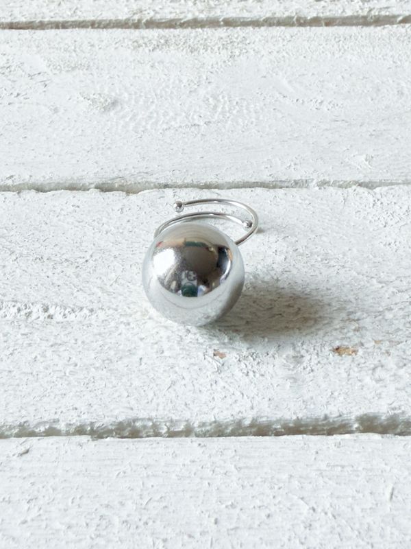 Anillo pelota bola plateado