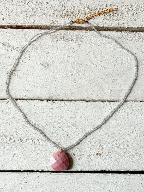 Gargantilla gris gota rodocrosita