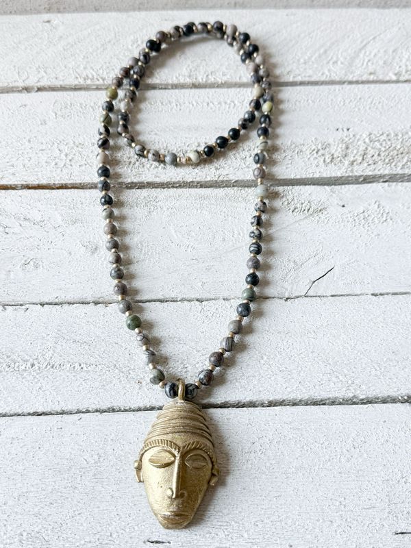 Collar tribal cara