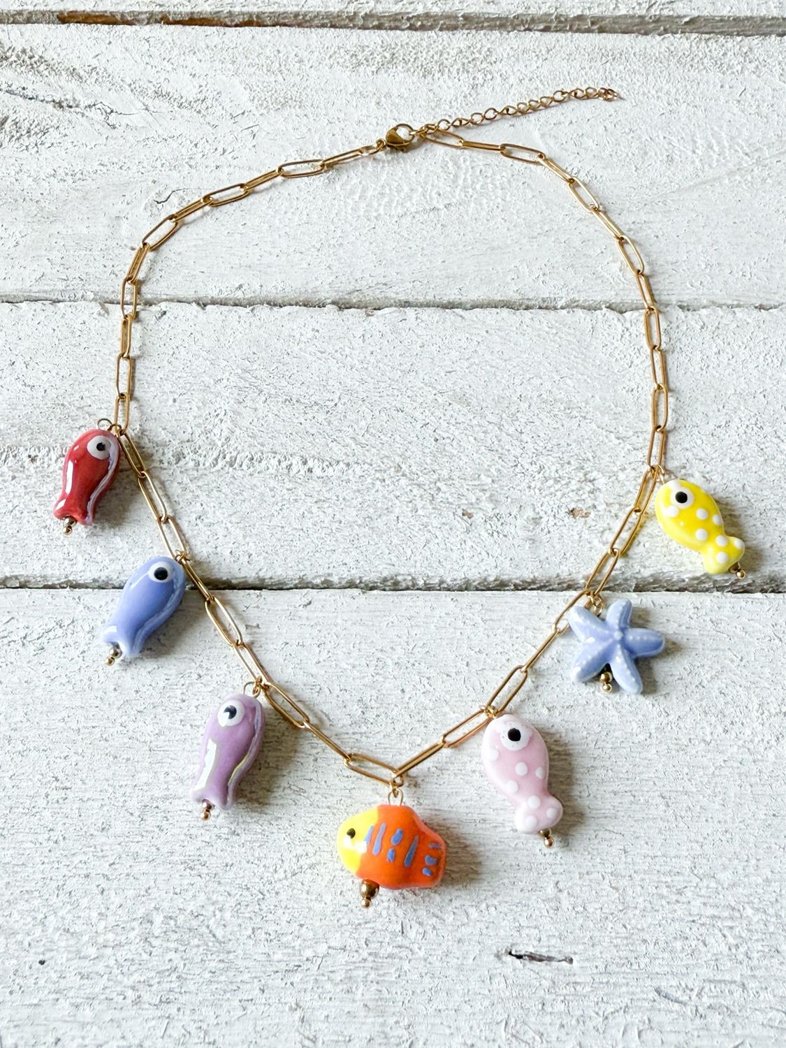 Gargantilla charms