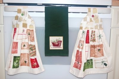 2 beautiful *Christmas -Christmas Present-* tie kitchen towel and one hand kitchen