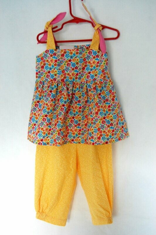 Handcrafted  - Flower Top - colorful -  & Pants - Yellow - for Girls 2 (two) YEARS