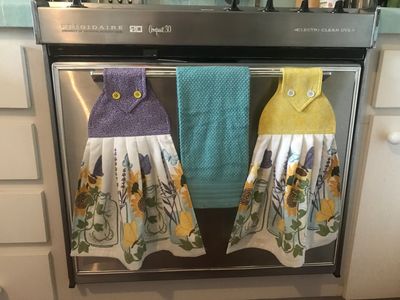 2 beautiful *shiny Sunflower* tie kitchen towels and one Sunflower hand kitchen towel