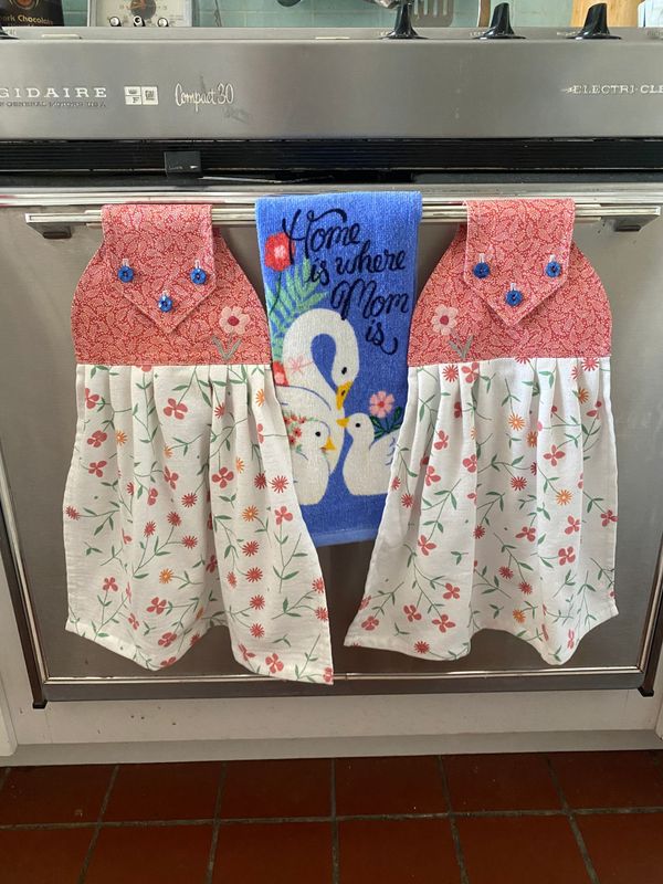 2 beautiful *Home is where Mom is* tie kitchen towels and one  hand kitchen towel