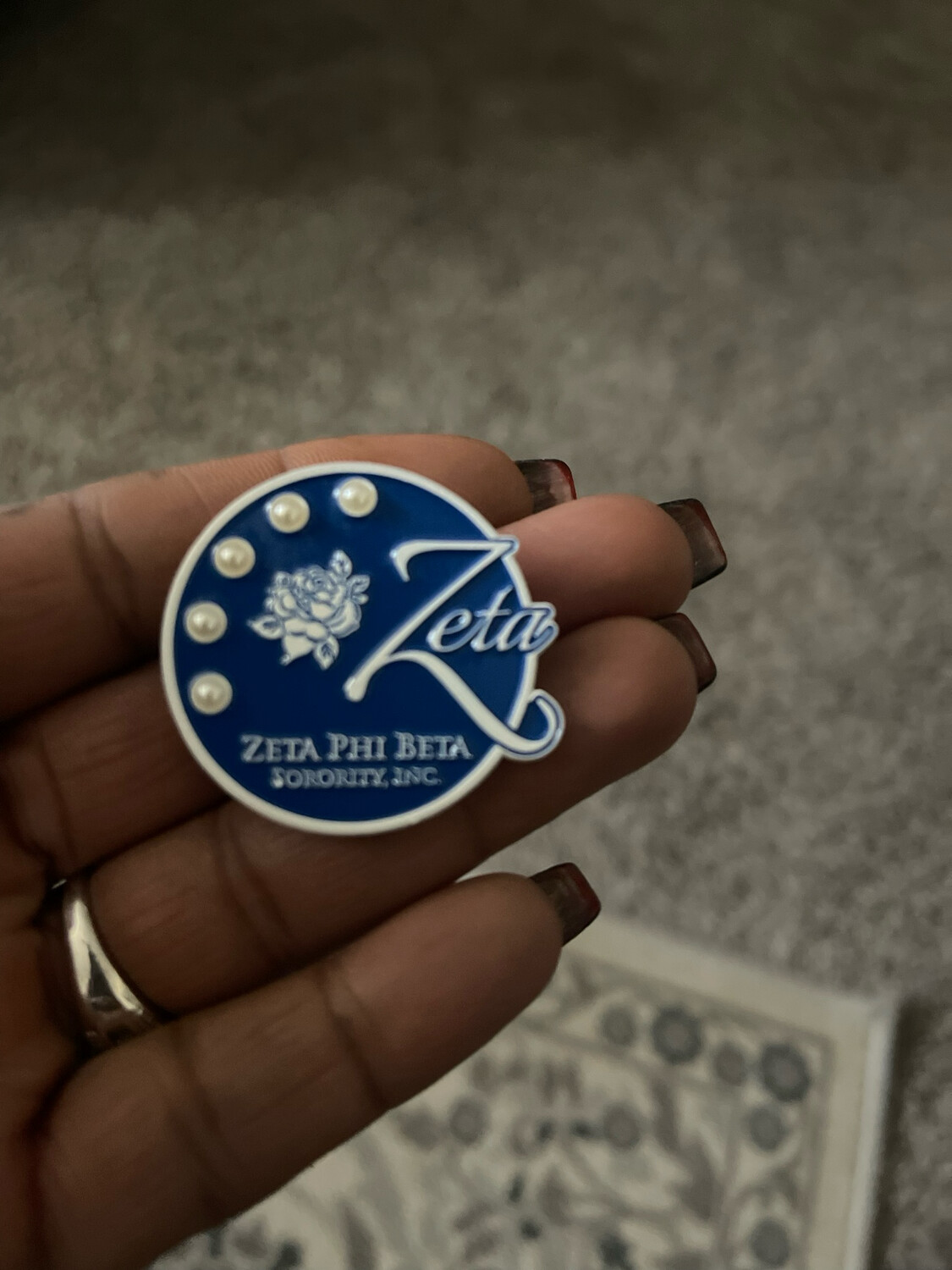 Zeta Rose pin