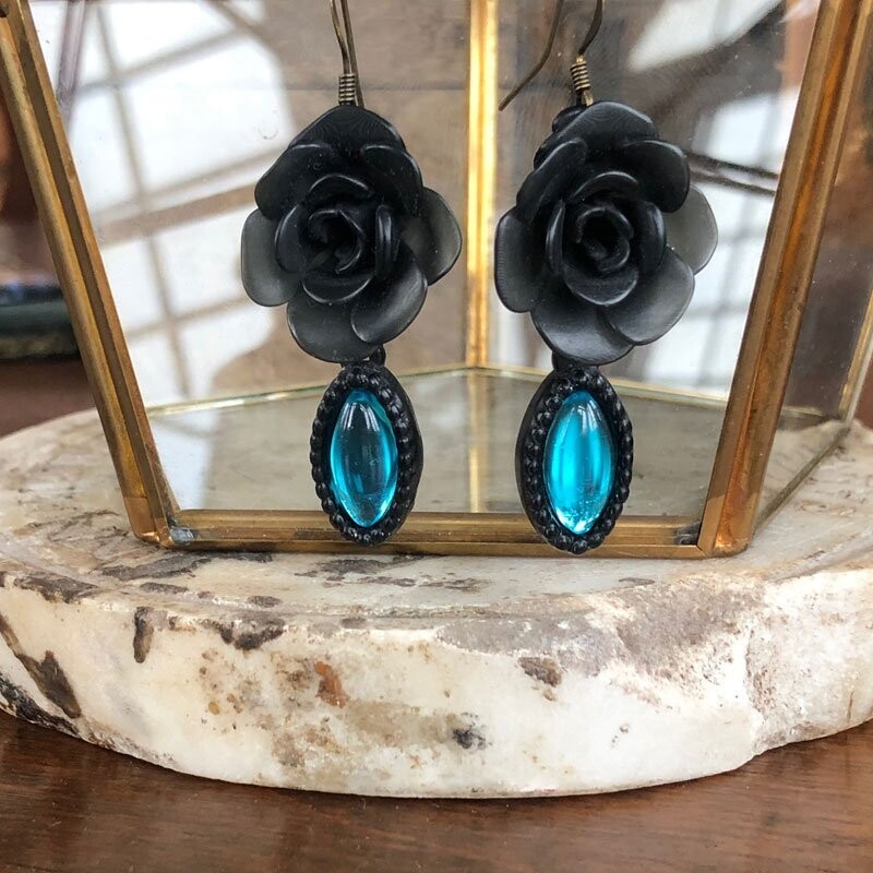 URONE Collana in argento con ciondolo a forma di rosa, con ciondolo a forma di cuore, gioielli gotici per donne
