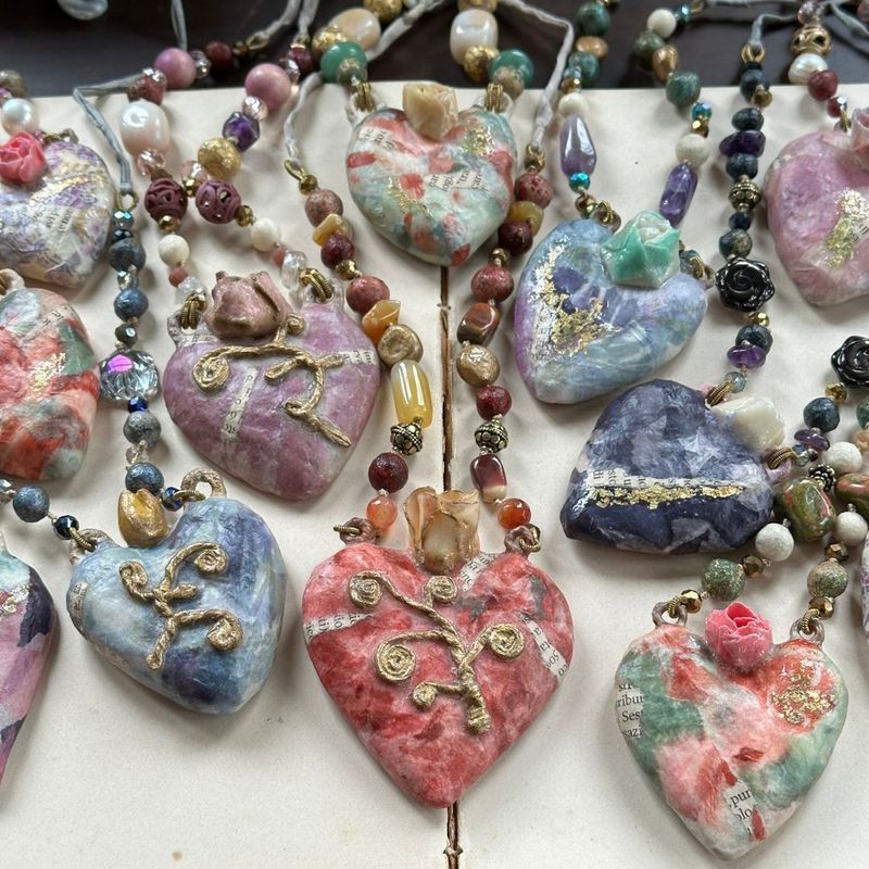 Cuori in Papier Machè