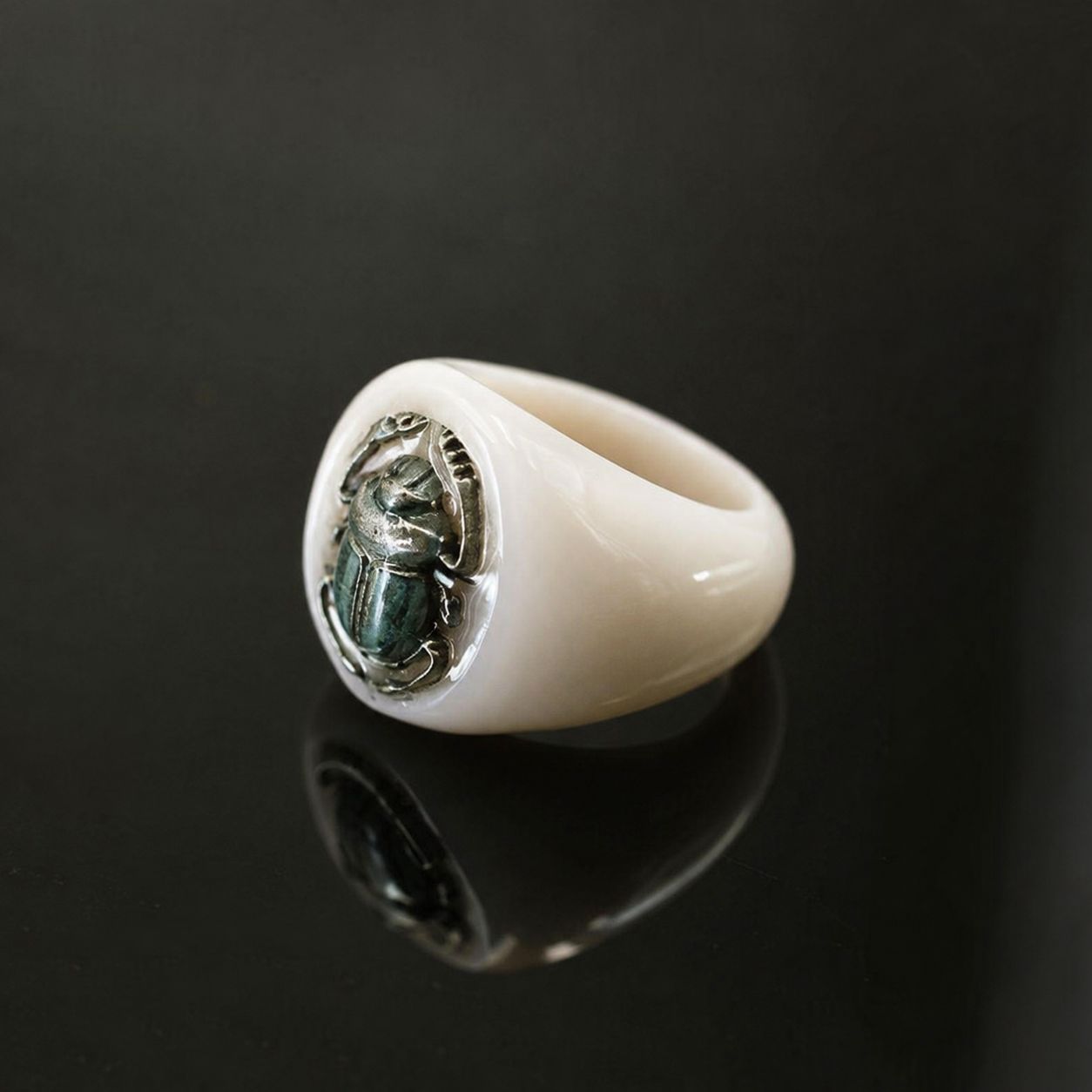 Chevalier con Scarabeo