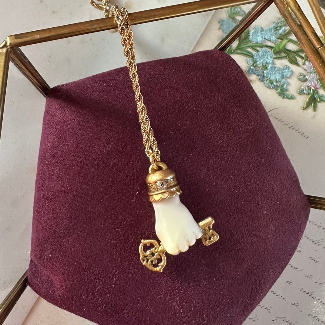 Collana con Manina e Chiave Collana con Manina e Chiave