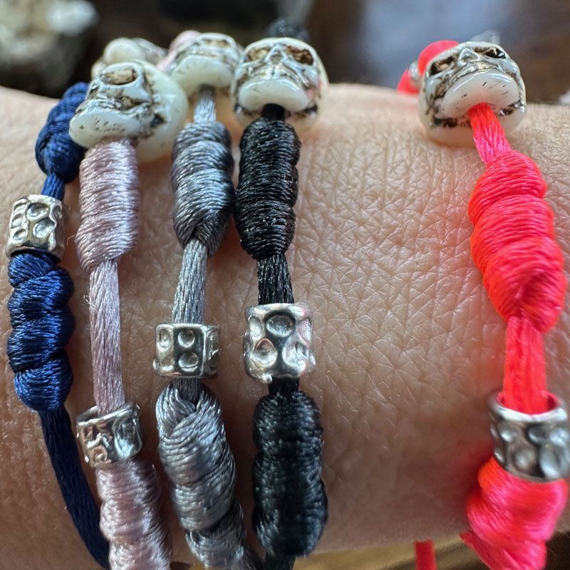 Bracciale con teschietto