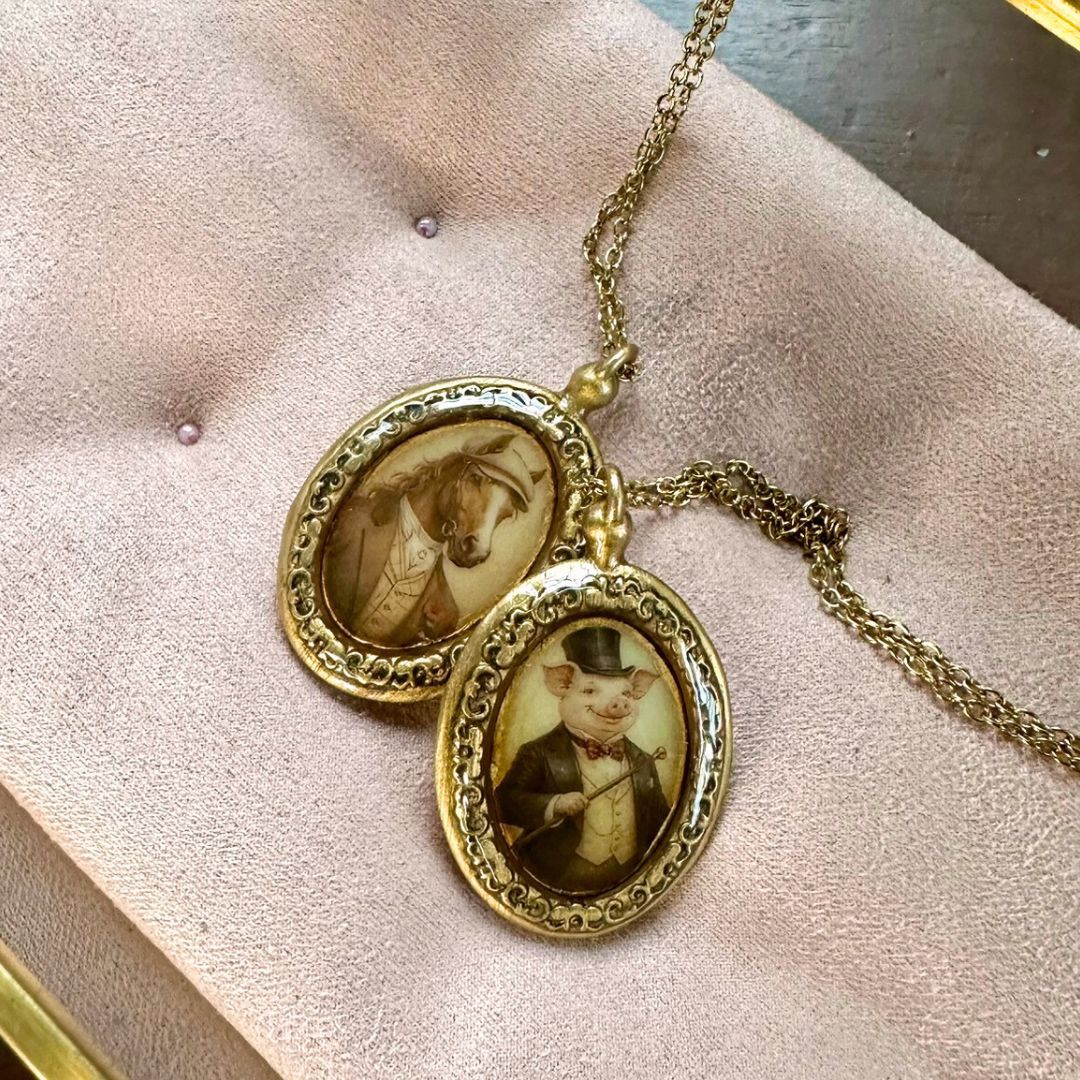 Medaglione “Fiabe ritrovate”