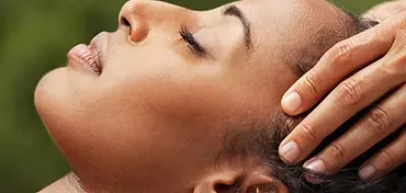 Carte cadeau pour un Massage du Visage et du cuir chevelu de 30min