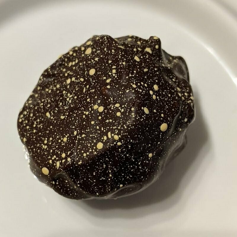 Henney’s Autumn Gold Cider Truffles (Milk Chocolate truffle covered in Dark Chocolate)